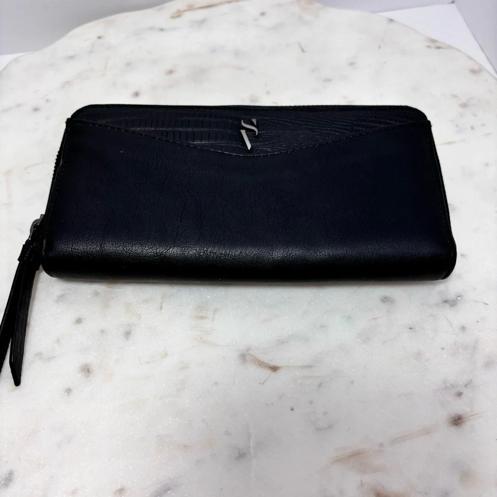 Simply Vera Vera Wang Signature Black Wallet‎